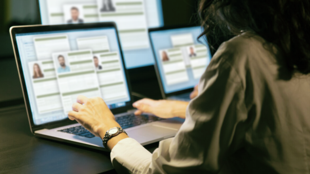 Investigação de candidatos para empresas